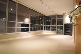 2929 1st Ave, Unit 1119 in Seattle, WA - Building Photo - Building Photo