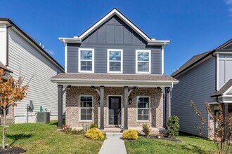 217 Sea Breeze Ln in La Vergne, TN - Building Photo - Building Photo