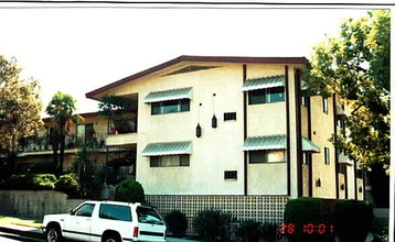 600 E Harvard Rd in Burbank, CA - Building Photo - Building Photo