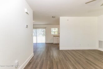 674 23rd Pl SW in Vero Beach, FL - Building Photo - Building Photo