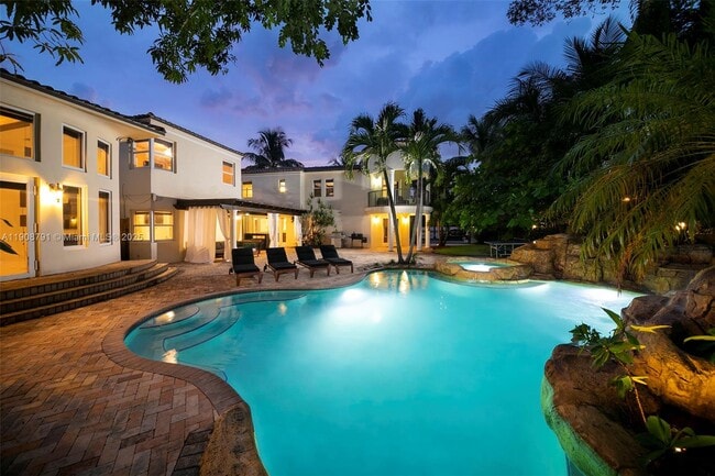 1051 NE 89th St in Miami, FL - Building Photo - Building Photo