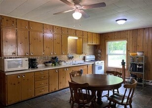 210 S Bird St in Mankato, MN - Building Photo - Building Photo