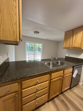 6632 Markley Way in Carmichael, CA - Building Photo - Building Photo