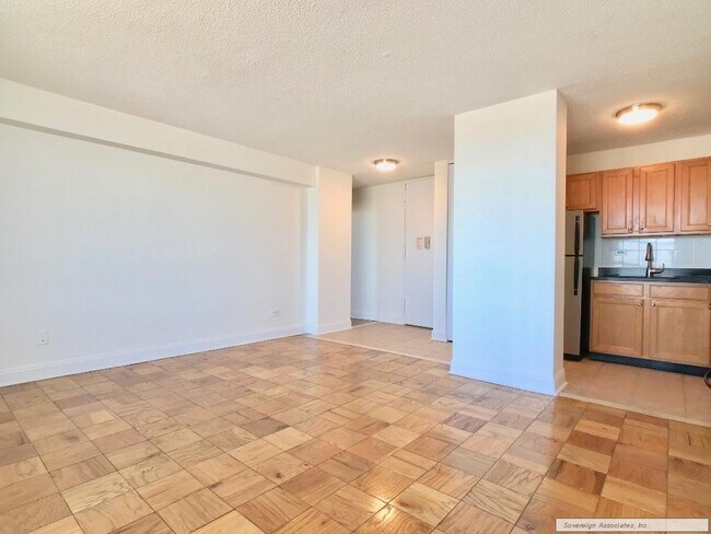 3333 Broadway in New York, NY - Building Photo - Building Photo