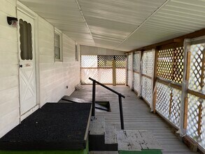 253 Beacon Light Rd in Coatesville, PA - Building Photo - Building Photo