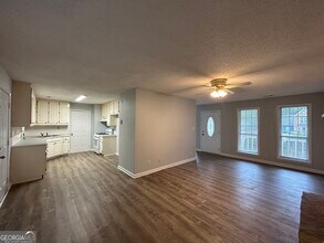 12 Thomas Crossing Dr in Newnan, GA - Building Photo - Building Photo