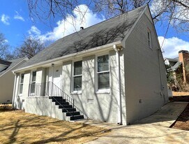 135 Hardin Dr in Athens, GA - Building Photo
