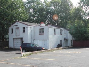 329 Birch Ave in Horsham, PA - Foto de edificio - Building Photo