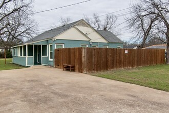 3500 N 24th St in Waco, TX - Foto de edificio - Building Photo