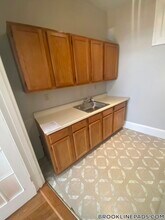 9 Sewall Ave in Brookline, MA - Building Photo - Building Photo