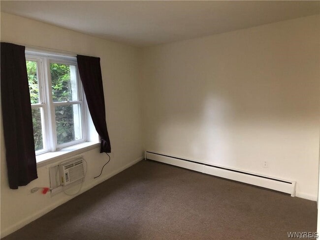 42 E Spring St in Williamsville, NY - Building Photo - Building Photo