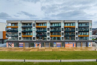 Boardwalk Residences in Newport, KY - Building Photo - Building Photo