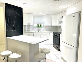 17801 N Bay Rd in Sunny Isles Beach, FL - Building Photo