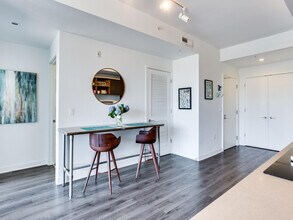 2030 8th St NW, Unit 503 in Washington, DC - Building Photo - Building Photo