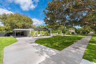 7445 SW 128th St in Miami, FL - Building Photo - Building Photo
