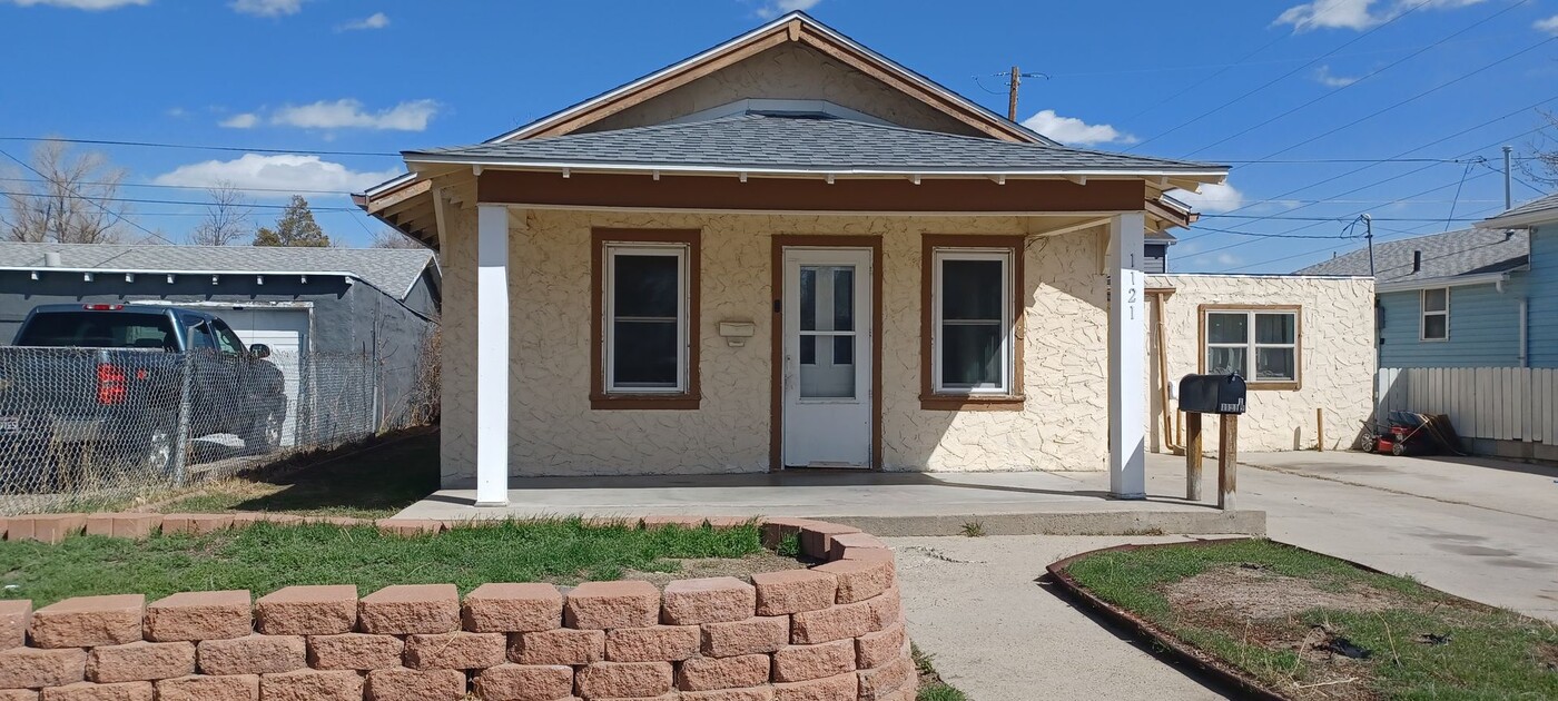 1121 Glenarm St in Casper, WY - Building Photo