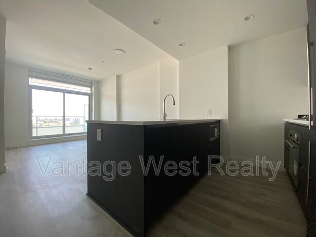 1626-1626 Water St in Kelowna, BC - Building Photo - Building Photo