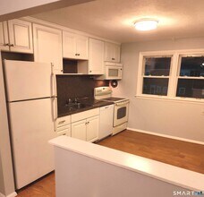 53 Hiltbrand Rd in Bristol, CT - Building Photo - Building Photo