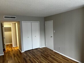 1800 Lavaca St in Austin, TX - Building Photo - Building Photo