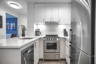 7 Grosvenor St in Toronto, ON - Building Photo - Building Photo