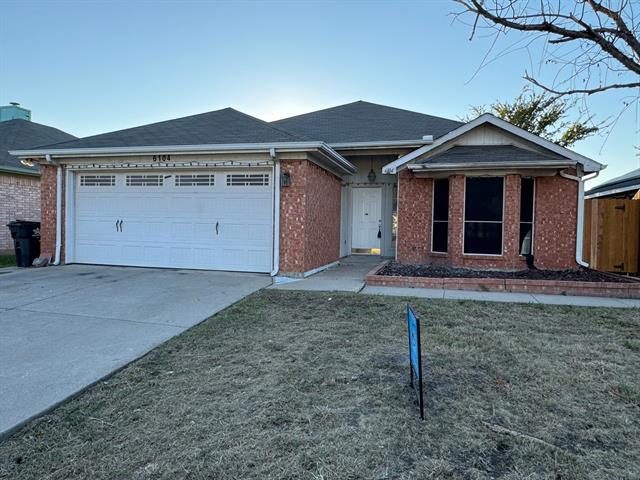 6104 Seese Dr in Arlington, TX - Building Photo