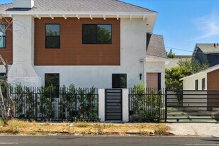 1172 N Wilton Pl, Unit 1172 in Los Angeles, CA - Building Photo