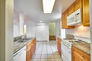 1189 W 36th St Apartamentos