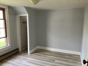 143 S Mill St in Juneau, WI - Building Photo - Building Photo