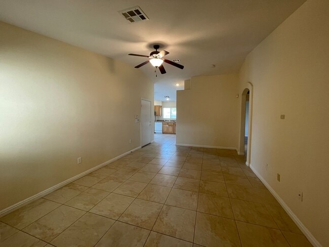 4820 Palm Tree Ct in Las Vegas, NV - Building Photo - Building Photo