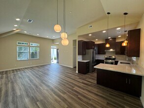 3500 Kenwood Rd-Unit -3520 Kenwood RD in Fortuna, CA - Building Photo - Building Photo