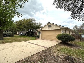 4716 Hoffman Dr in Austin, TX - Building Photo - Building Photo