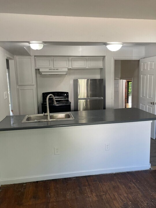 415 N Providence Rd in Columbia, MO - Building Photo