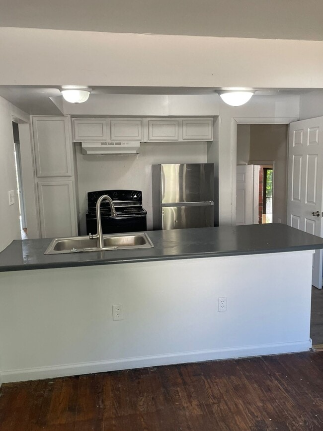 property at 415 N Providence Rd