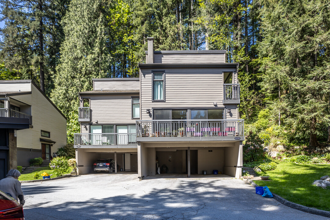 Heritage in the Woods in North Vancouver, BC - Building Photo