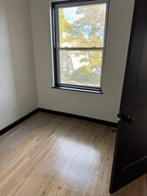 2132 S Harding Ave, Unit 2 in Chicago, IL - Building Photo - Building Photo