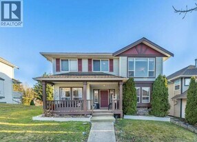 23788 Kanaka Wy in Maple Ridge, BC - Building Photo