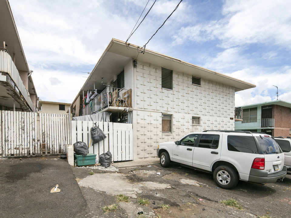 94-107 Pupukahi St in Waipahu, HI - Building Photo