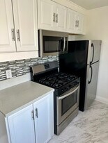 6123 Eleanor Ave, Unit 104 in Los Angeles, CA - Building Photo