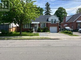 173 Poyntz Ave in Toronto, ON - Building Photo