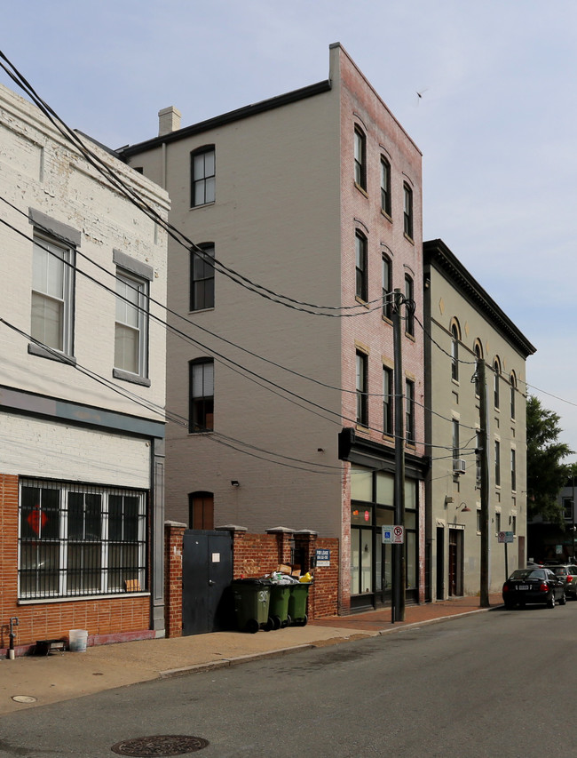 305 W Broad St in Richmond, VA - Building Photo - Building Photo