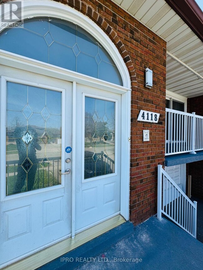 4118 Woodington Dr