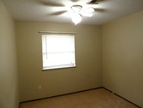 6332 NW Taylor Ave in Lawton, OK - Building Photo - Building Photo
