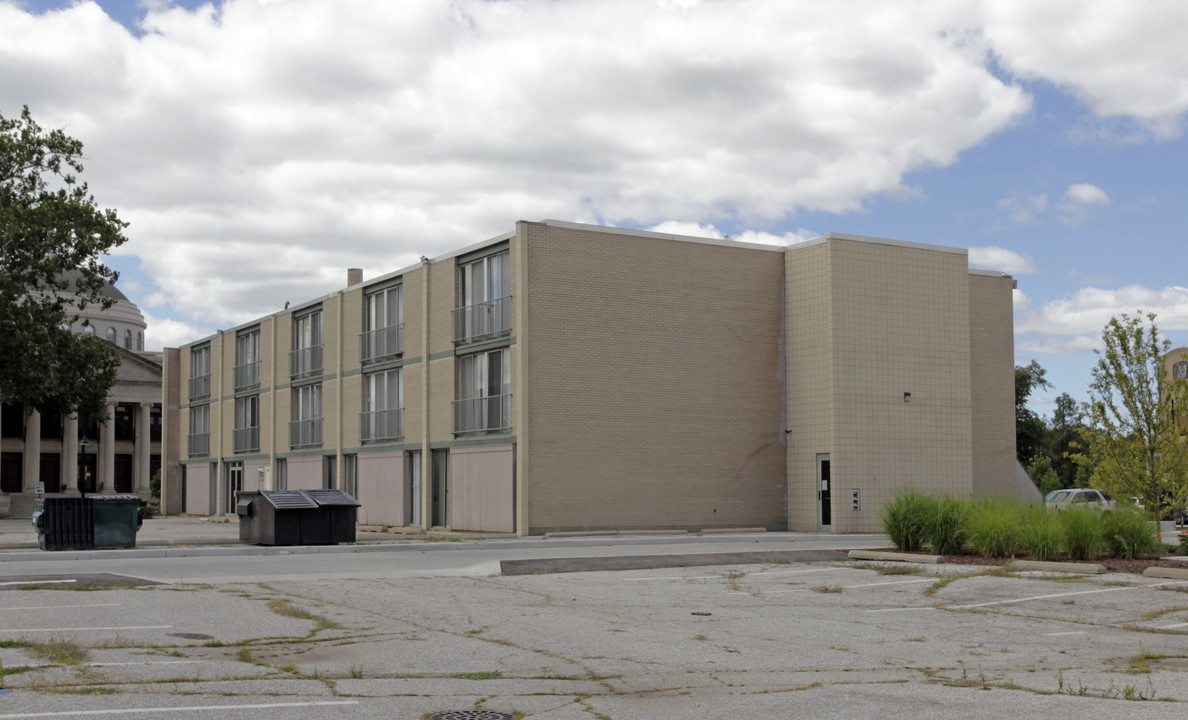 Gateway Apartments in South Bend, IN - Building Photo