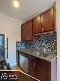 2234 W Wilson Ave, Unit 204 in Chicago, IL - Building Photo - Building Photo