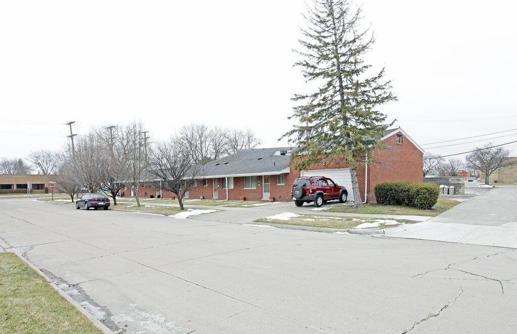 Collinson Avenue Apartments Eastpointe, MI Apartments For Rent