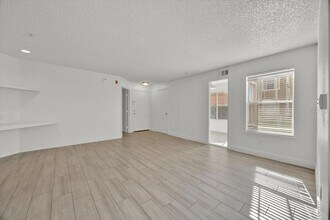 2212 Grand Cayman Ct, Unit 1617 in Kissimmee, FL - Building Photo - Building Photo