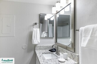 5704 W Thomas Rd, Unit 229 in Phoenix, AZ - Building Photo - Building Photo