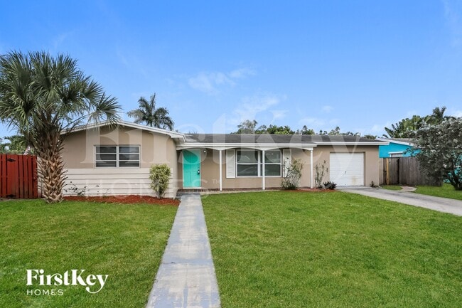 property at 2720 SW 18th St