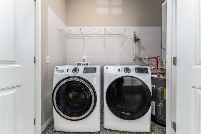 1715 Sherwood St in Greensboro, NC - Building Photo - Building Photo