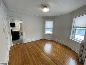 570 Bloomfield Ave in Montclair, NJ - Building Photo - Building Photo